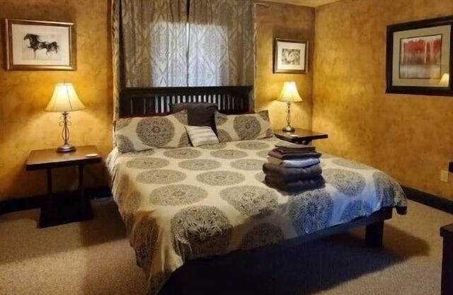 Happy Home - Rogers Purple/king mattress!