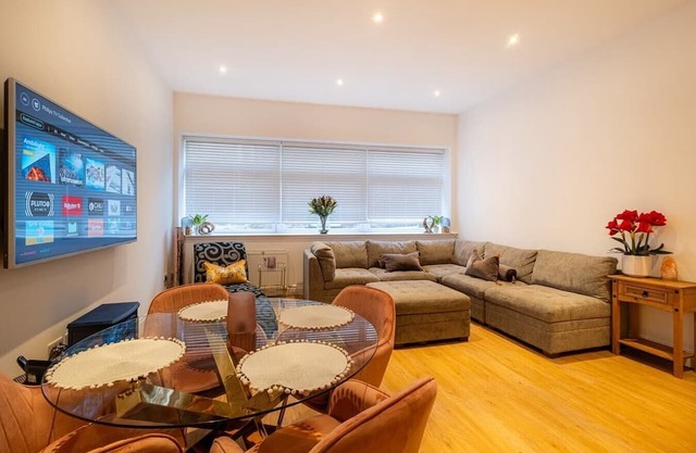 2BD Premium Flat West End Aberdeen