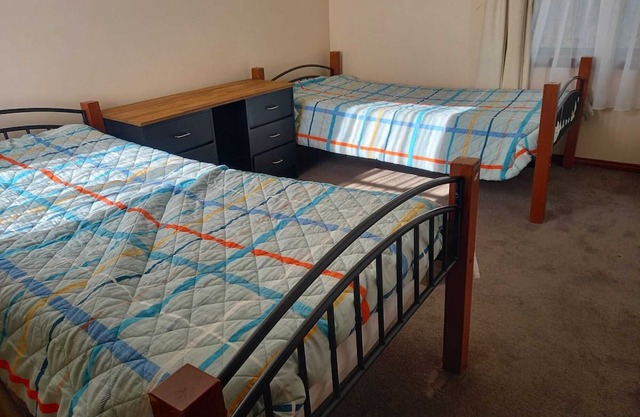 Cosy apartment located close to shops, restaurants and Geelong CBD
