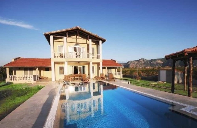 VILLA ATALAY LUXURY POOL VILLA FOR RENT IN IZMIR CESME ALACATI
