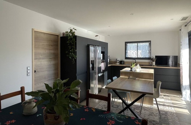 Azuria ,maison Climatisée Avec Jardin et Terrasse Couverte 6-8 Personnes