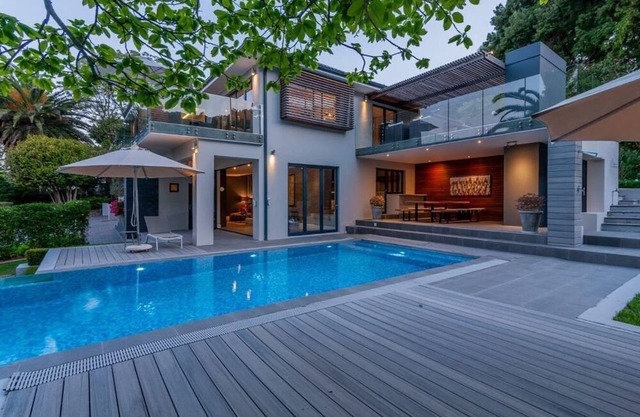 Luxurious 4 Bedroom Villa with great Mountain views