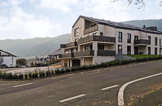 This modern vacation apartment not far from the Moselle welcomes you with a wonderful view of the co