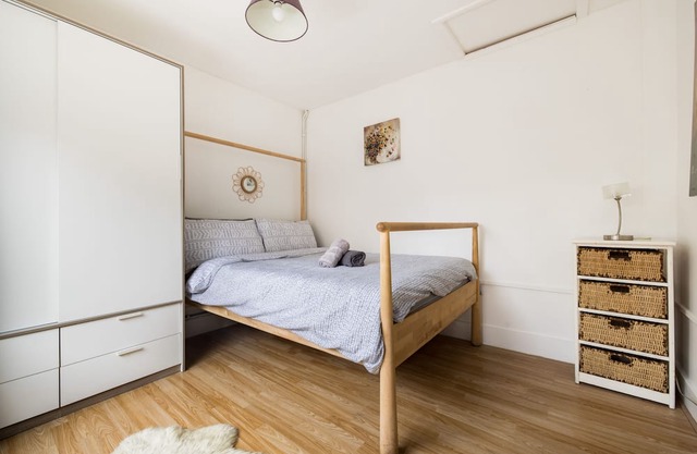 Cosy 1BD Flat London Zone3 w/ Parking, Perfect for Couples, Baby & Pet Friendly!