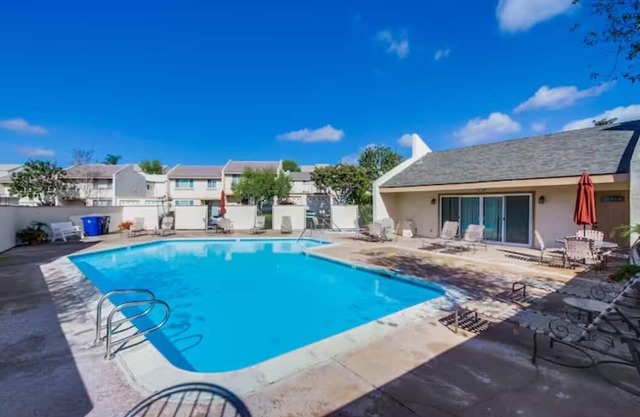 Spacious 4BR Home w/ Free Pool Access, Garage & Parking for 2 in Prime Location