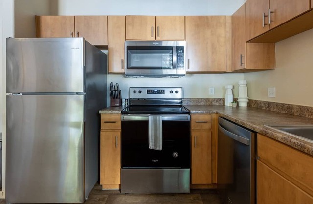 Modern Apartment in Prime Location (ID8149X26)