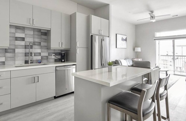 Modern Apartment in Prime Location (ID1403X254)