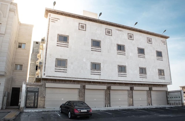 Modern Family Apt near Al-Masjid