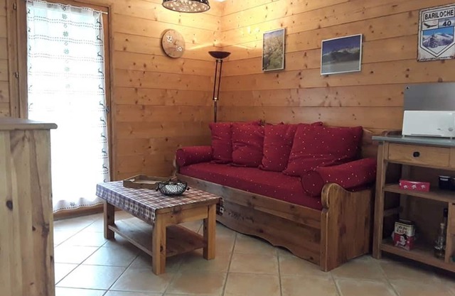Apartamento 6 pers. Planta baja con piscina y parking
