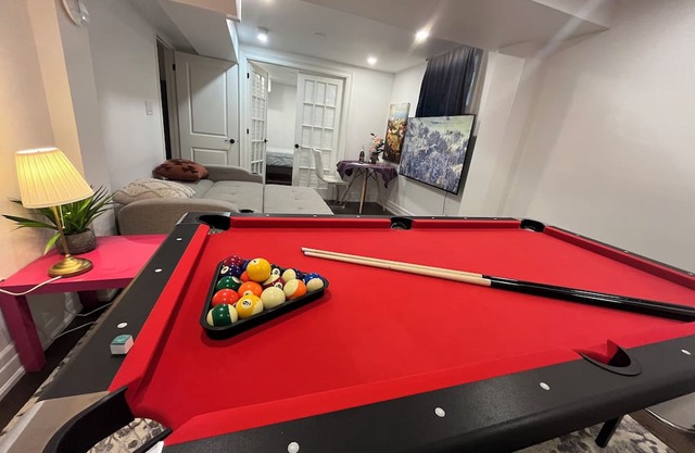 cozy1bedroom Guest suite(1queen bed+1 double Sofa bed,1floor mattress (5Guests)