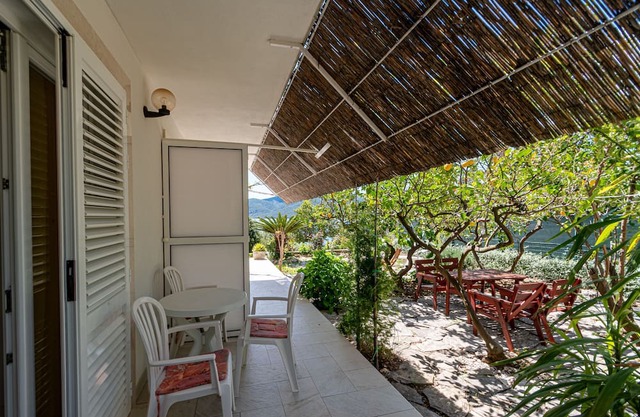 Apartamento-estudio con terraza y vista al mar Viganj, Peljesac (AS-19391-b)