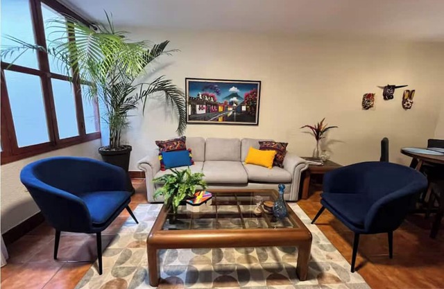 Excellent location in Antigua for 4 guests