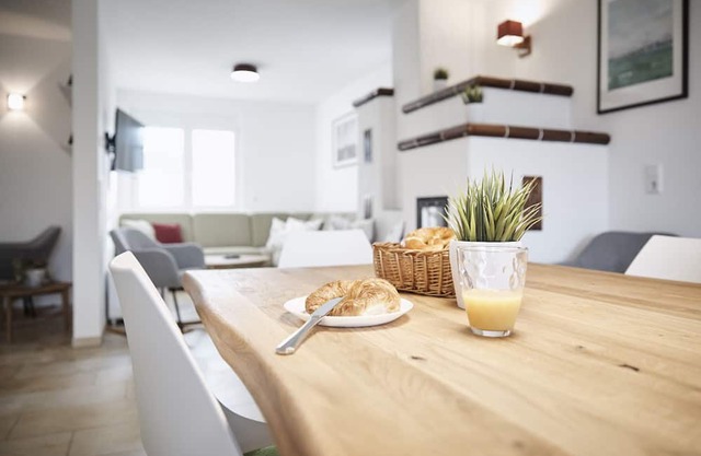 Holiday Home 'Elsa 180 sqm' with Private Terrace, Private Garden and Wi-Fi