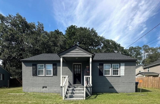 Casa Minimal Cottage Pet Friendly w/Fenced Yard