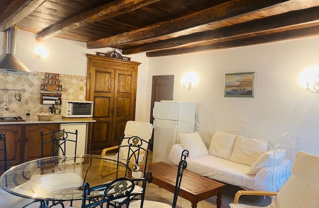 👉 Cap Corse -30% : Bright apartment with terrace facing the Seneca tower