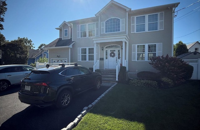 Ryder’s Cup Special! Spacious 4-bedrooms in charming Seaford with fitness & pool