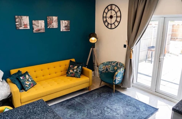 Delightful 1 Bedroom Apartment with Garden