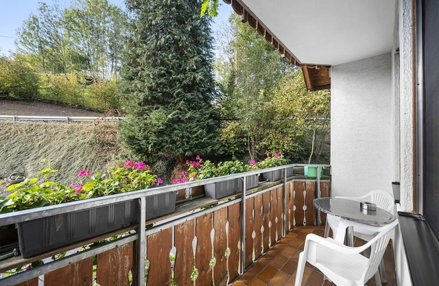 Apartamento 'Nr 2.1 Rotkelchen' con terraza compartida, jardín compartido y wifi