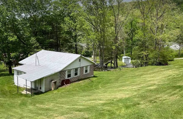 Clarence's Country Cottage in the heart of the Appalachian hills.