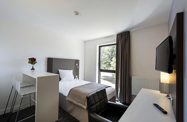 Modern Mini-Apartment with Kitchen Amenities & Peaceful Surroundings