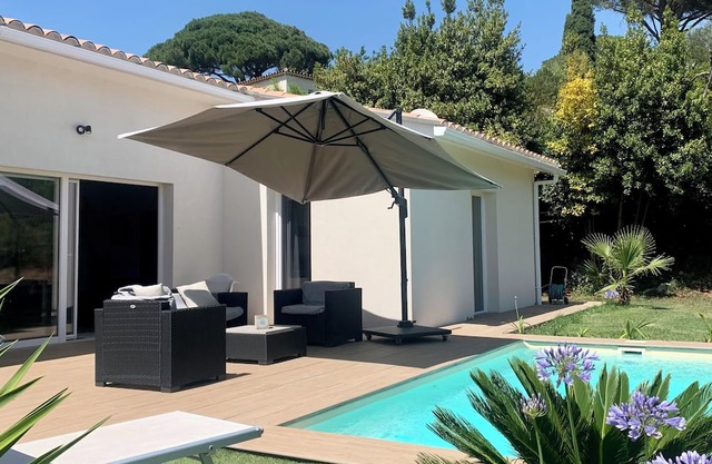 Contemporary, cozy family villa in quiet location with private pool near Cannes.