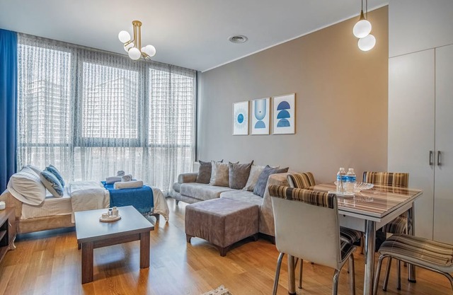 A bright and stylish studio in Batışehir Göztepe, offering modern amenities, a fully equipped kitchen, and seamless access to central Istanbul. Perfect for solo travelers or couples seeking comfort and convenience.