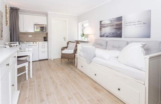 Vacation apartment/apartment for 2 guests with 18m² in Sylt Morsum (297433)
