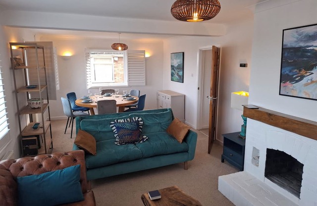 4 Bed House- Saltdean, Brighton. Stunning views over South Downs and sea