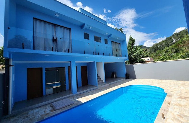 Mansion with 8 suites in Angra dos Reis with heated pool and 1.5 km from the beach