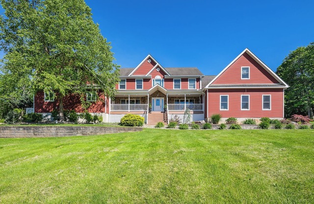 Spacious 9-bedroom house in tranquil Monroe with AC
