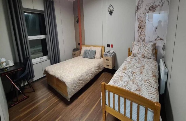 OYO Welsh Accomodation Standard Family of 3 Room