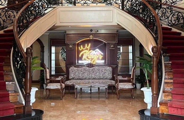 A 700 sq meter property. Serene 6-bedroom house with AC in Tagaytay City