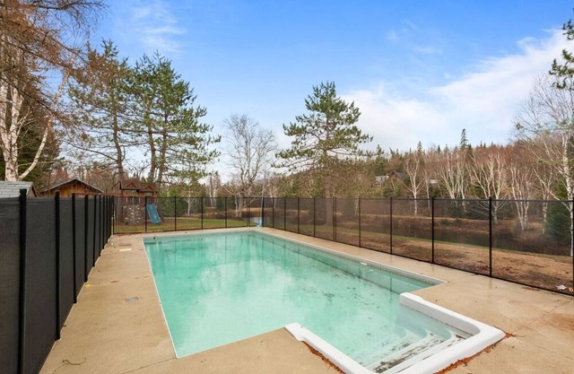 The Escape | 4 BD | Pool & Spa | Games Room