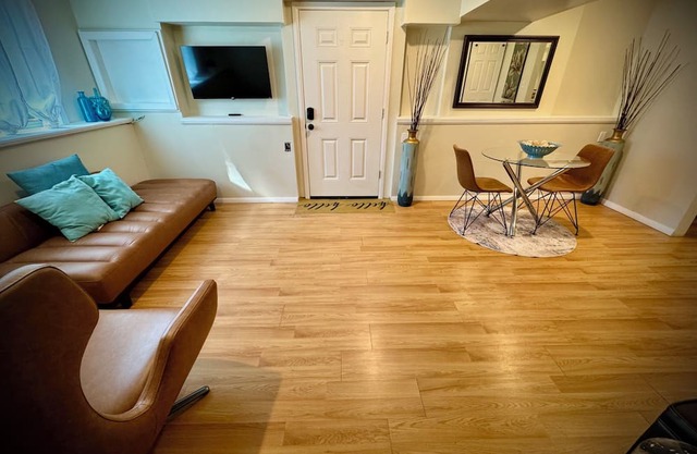 Charming 1-bedroom apartment in Naugatuck available for short term rental.
