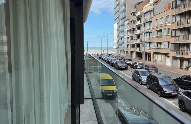 100 meter Beachfront Bliss: Balcony & Sea Views
