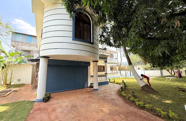 Anand Mansion