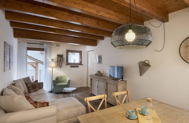 Tiffany - One Bedroom Apartment, Sleeps 4