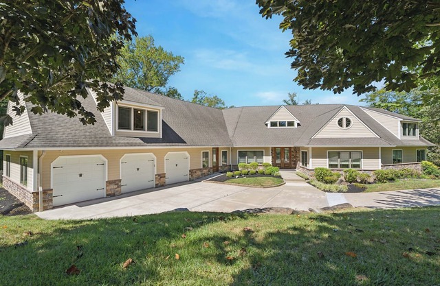 Spacious 6-bedroom in lovely Newtown Sq 2 miles from Aronimink Golf Club