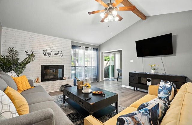 Chimney Wood Hacienda – Your Abilene Home Away