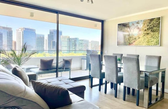 Executive Park w/Private Gym, Office & City View