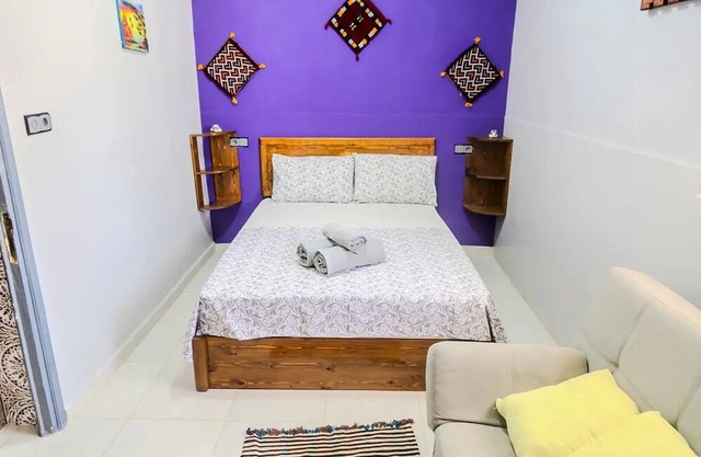 Bluerina - Private Room double And Breakfast Included
