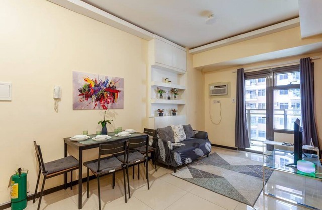 14A VStaycation @ The Radiance