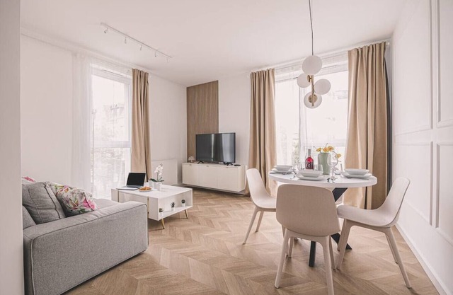 Modern Apartment Near Old Market Square
