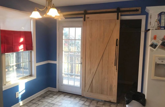 Cozy 3-bedroom house located near downtown Clarksville