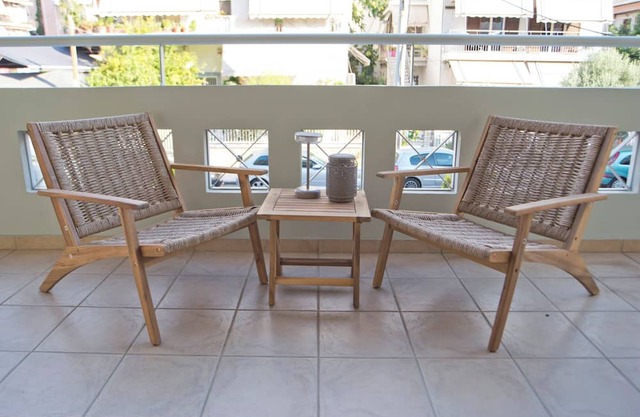 Modern Beach Retreat 2BR in Coastal Palaio Faliro
