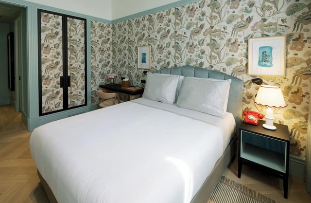 Contemporary Hotel Near Francisco Sá Carneiro Airport and Canide North Beach!