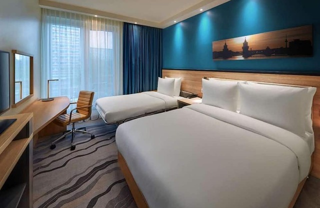 Complimentary Breakfast & City Views! Short drive to Pergamon Museum!