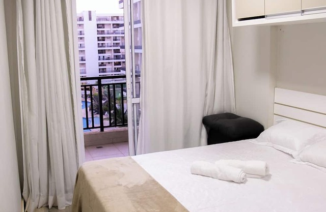 Complete Luxury Apartment in front of the Catholic University - Pool View