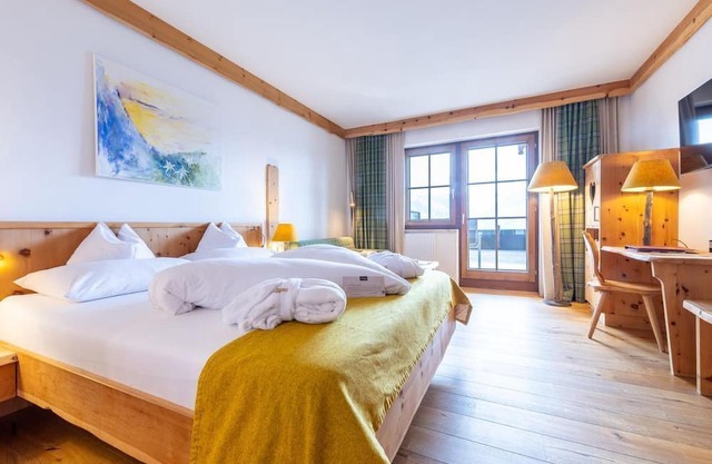 "Edelweiß" - double room with bath, sep. WC (4-6 n.) - Nature and Wellness Hotel Höflehner