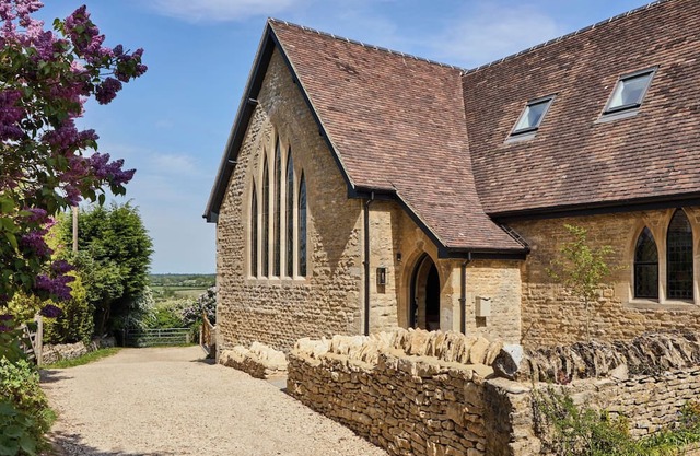 Award Winning Luxury Cotswolds Retreat nr Estelle Manor. Wheelchair friendly.